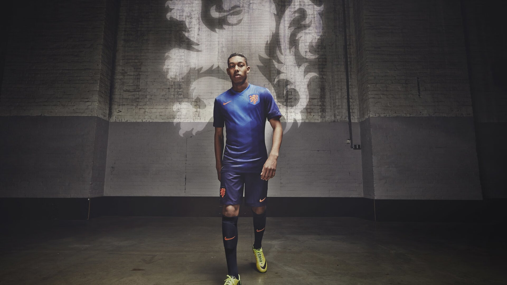 蓝焰焚城与孤星之芒,切尔西的团队风暴与凯恩的悲壮独舞