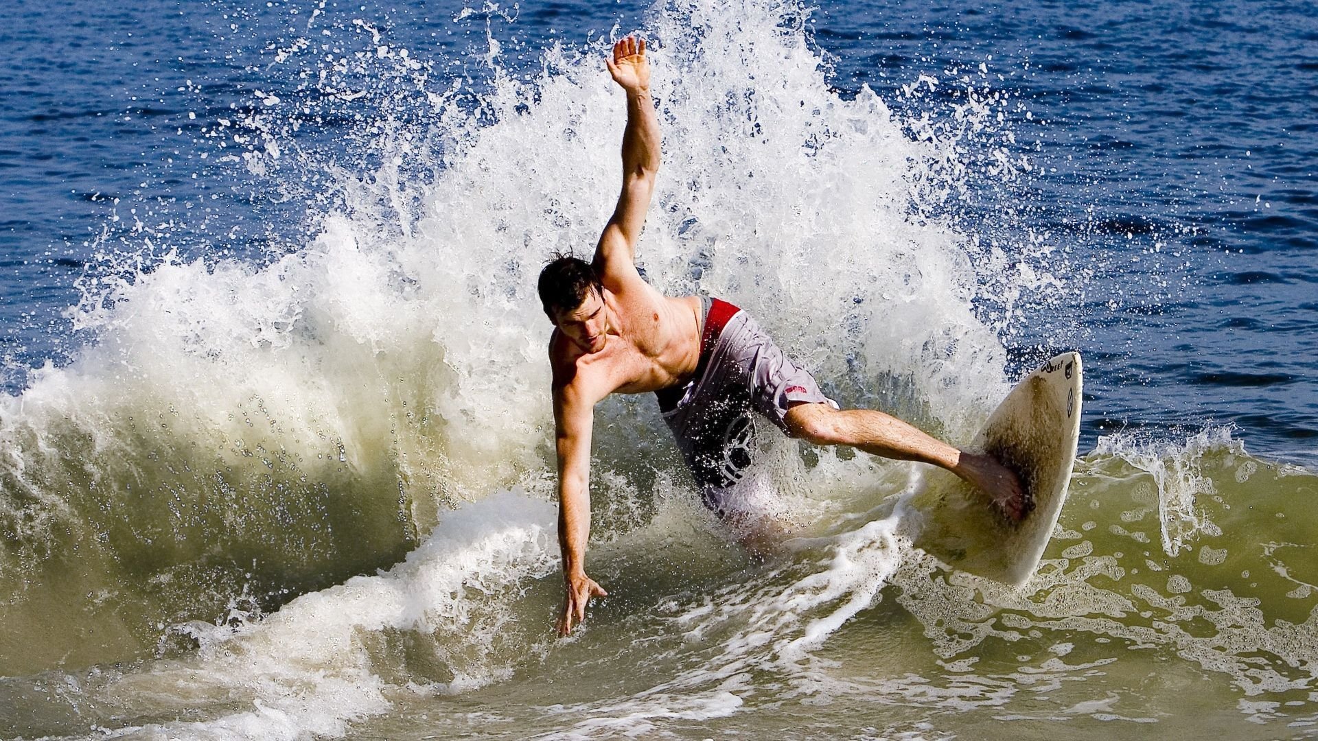 冰与火之歌,丹麦的冷静碾压与李梓嘉的炽热战场